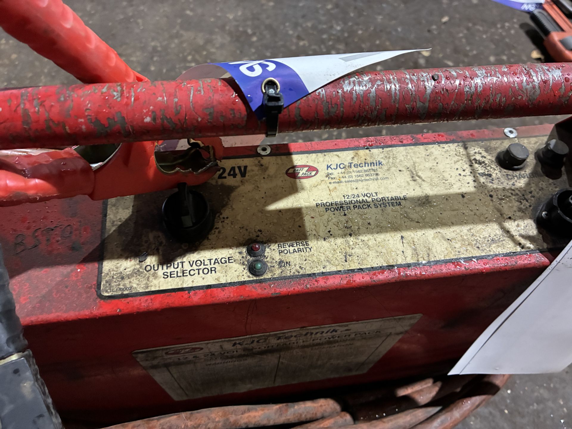 KJC Technik 12/ 24V Portable Power Pack (metalwork workshop) Please read the following important - Image 3 of 5