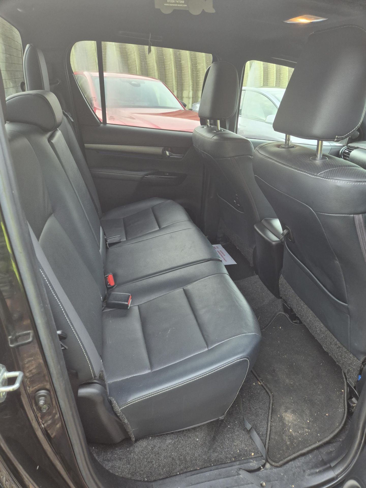 Toyota Hilux Invincible X 2.8 D-4D Auto Double Cab Pick Up, registration no. MF71 WVN, odometer - Image 6 of 8