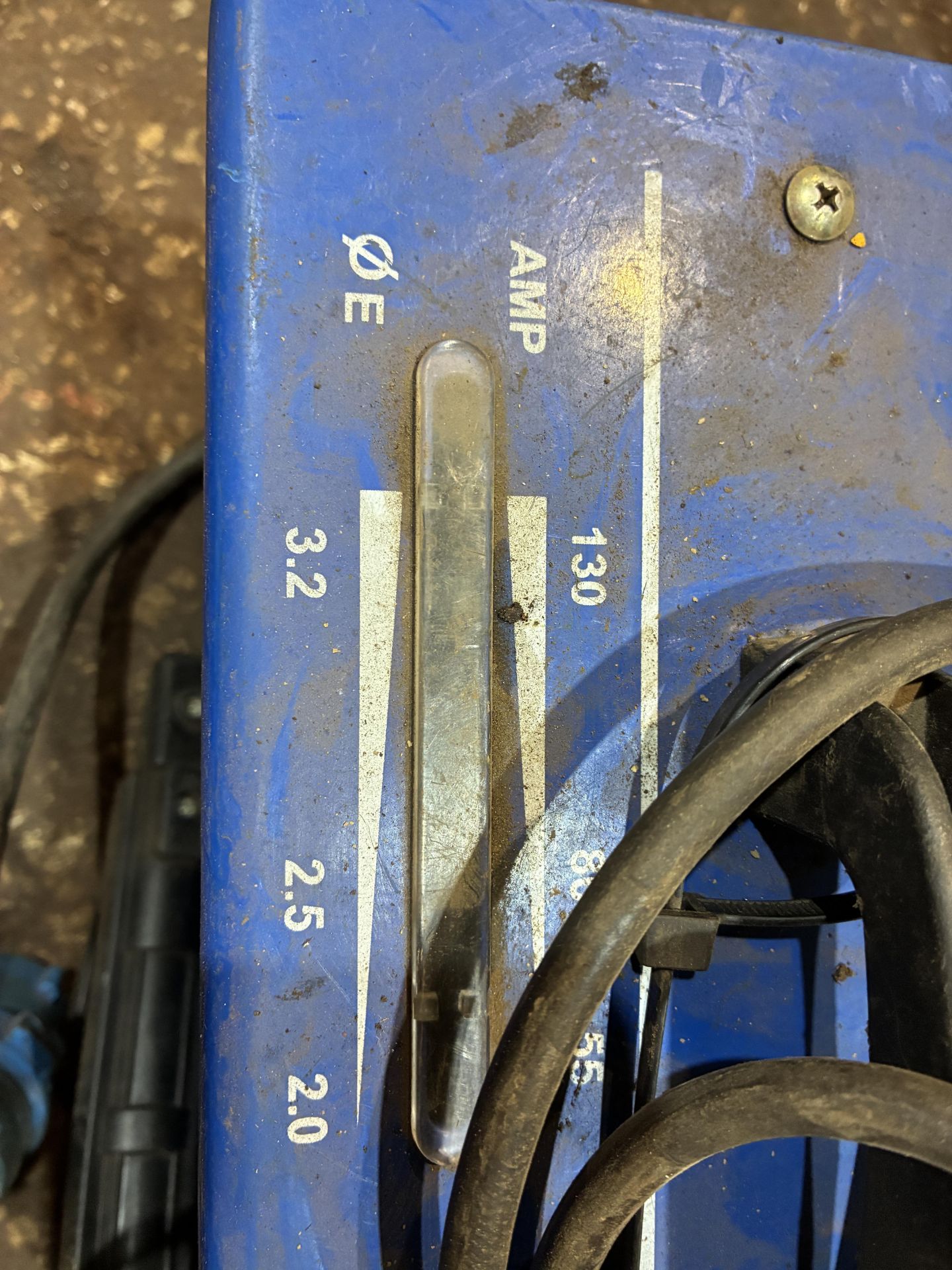 Draper Arc Weld AW135T Arc Welder (welding area) Please read the following important notes:- *** - Image 5 of 5