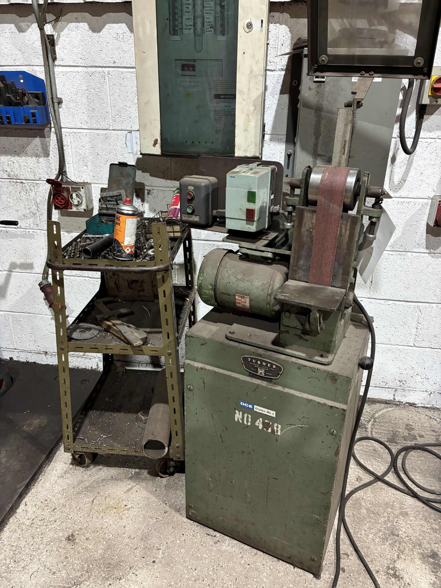 Turner 436-B Upright Linisher, 3-phase, 415V, 50Hz (power tool area) Please read the following
