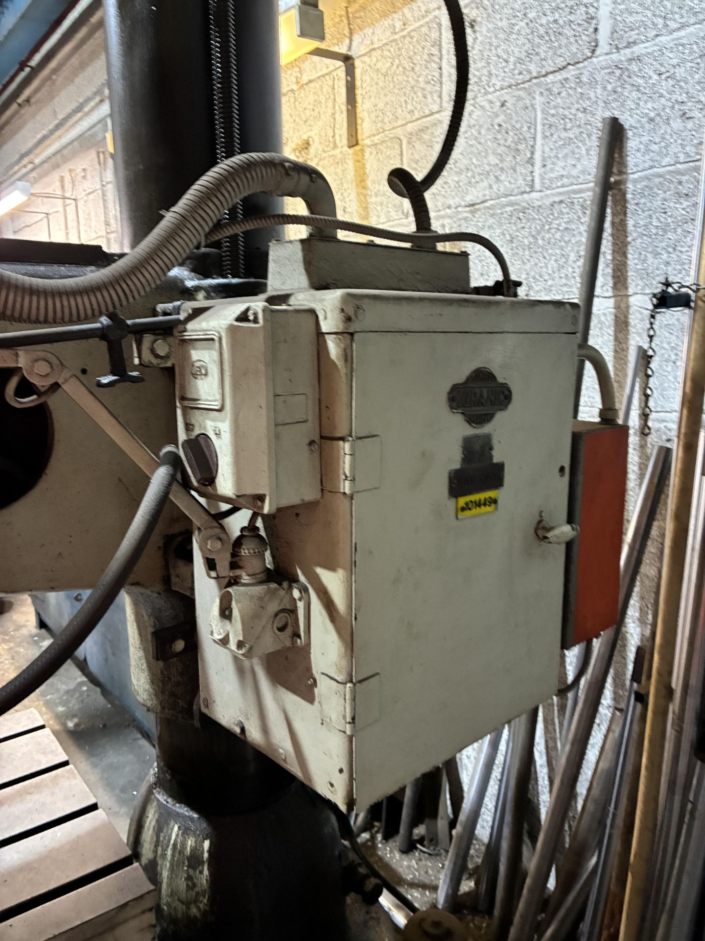 Kitchen & Wade Type 46E32 Radial Arm Drill, year of manufacture 1957, 3-phase, 415V, 50Hz, with - Image 6 of 13