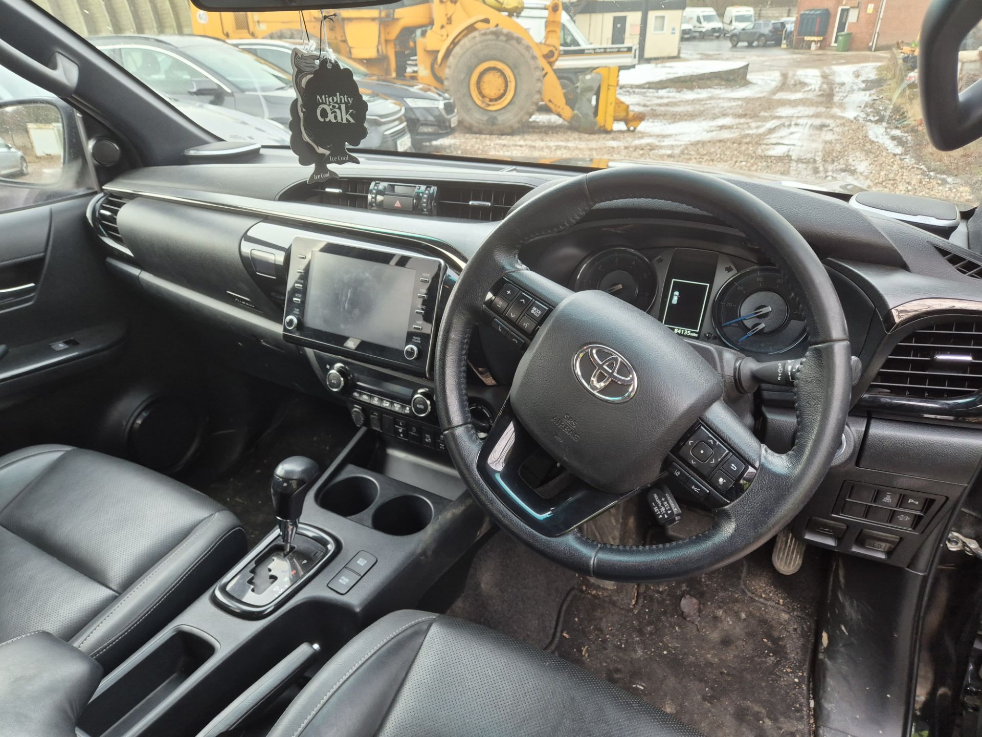 Toyota Hilux Invincible X 2.8 D-4D Auto Double Cab Pick Up, registration no. MF71 WVN, odometer - Image 8 of 8
