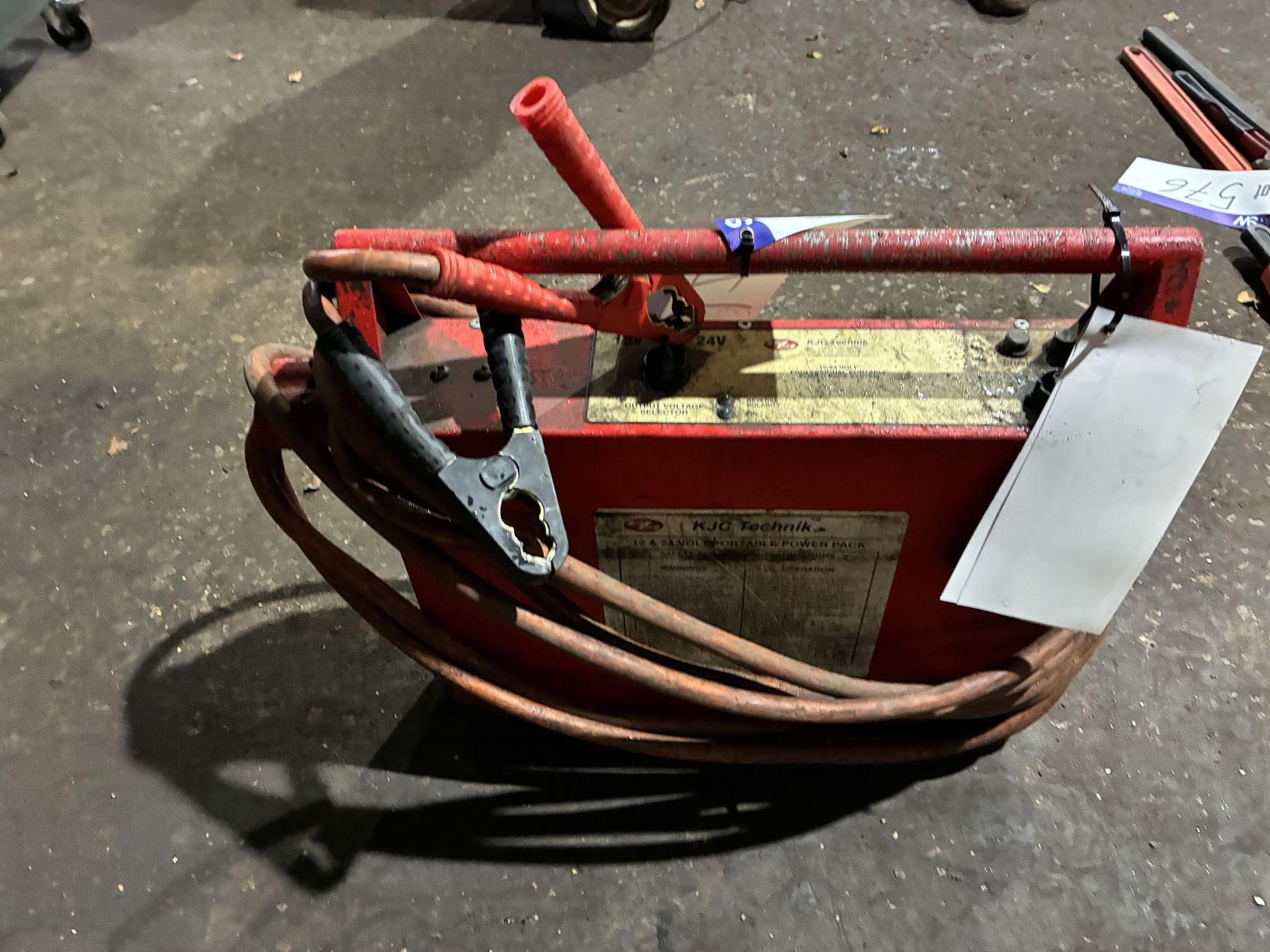 KJC Technik 12/ 24V Portable Power Pack (metalwork workshop) Please read the following important - Image 2 of 5
