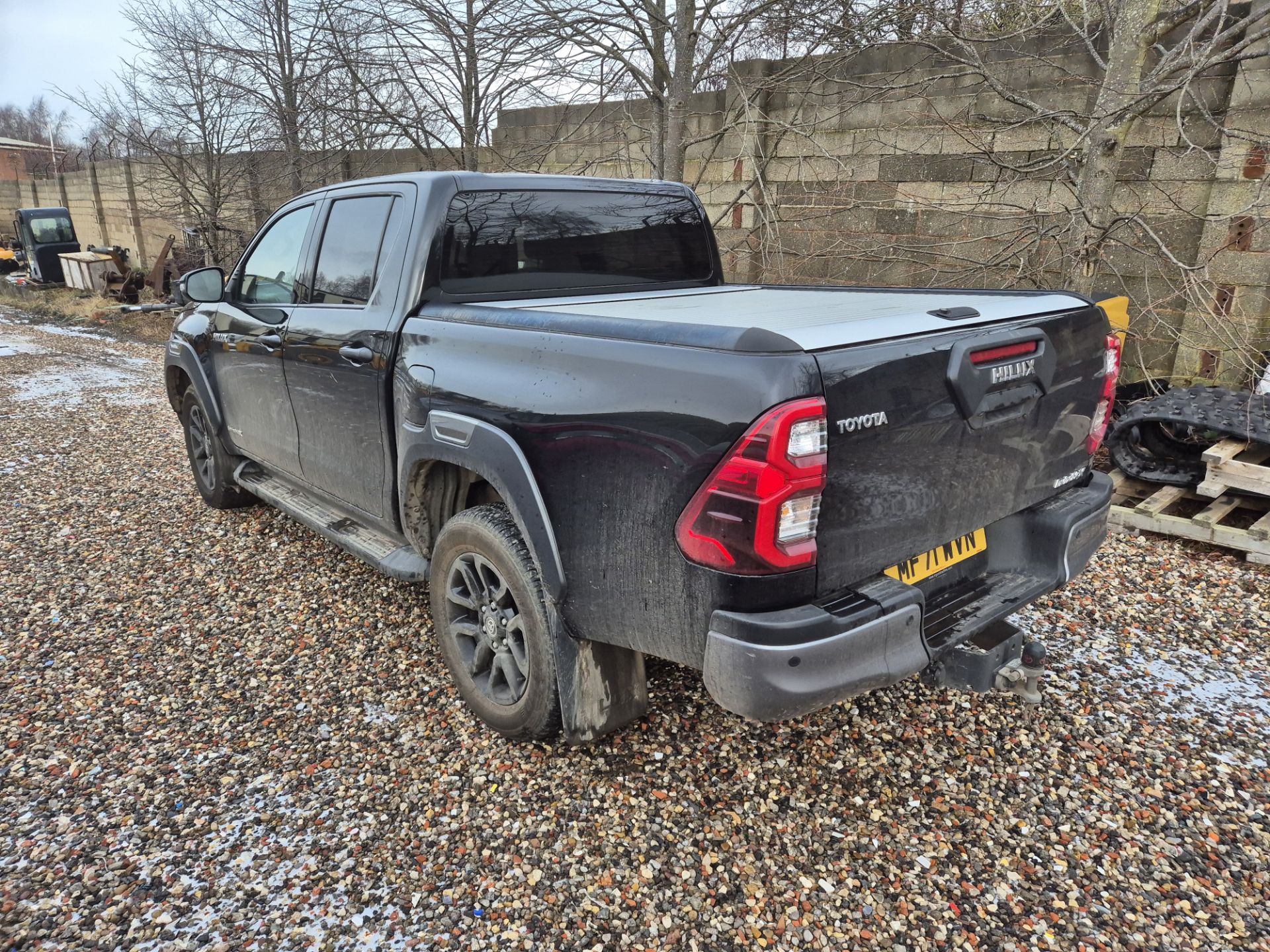 Toyota Hilux Invincible X 2.8 D-4D Auto Double Cab Pick Up, registration no. MF71 WVN, odometer - Image 3 of 8