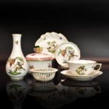 Konvolut, 15tlg. Herend | Porzellan, Farb- und Goldstaffagen.