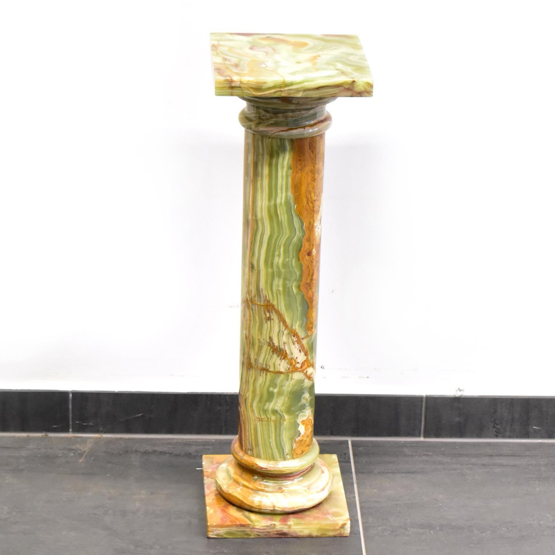 Säule. 20. Jh. | Onyx.