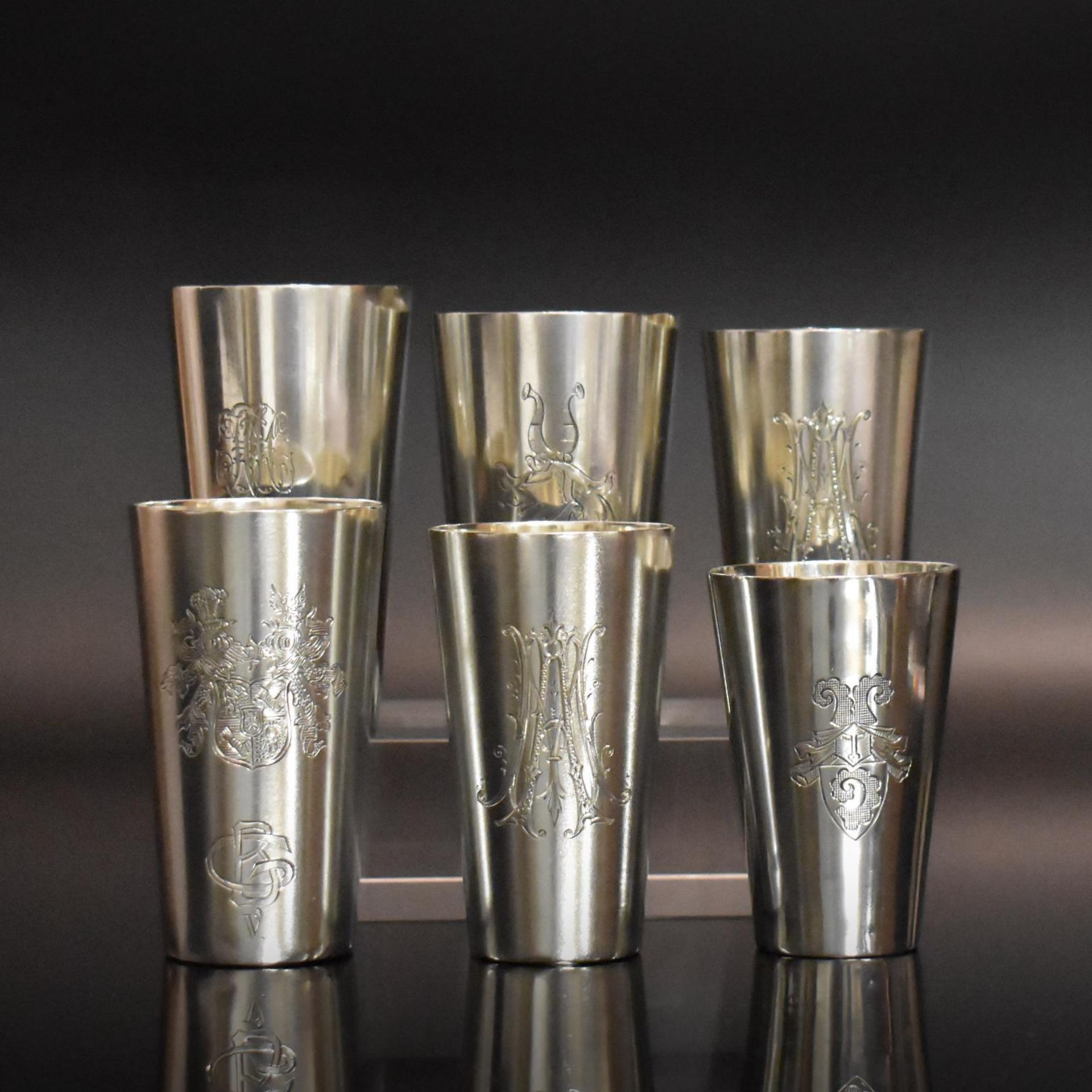 Sechs Becher. Deutschland, u.a. Schwäbisch Gmünd, Wilhelm Binder bzw. Gebrüder Deyhle | Silber, t...