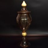 Deckelvase. Wohl Murano, 20. Jh. | Rauchquarzfarbenes und farbloses Glas, u.a.