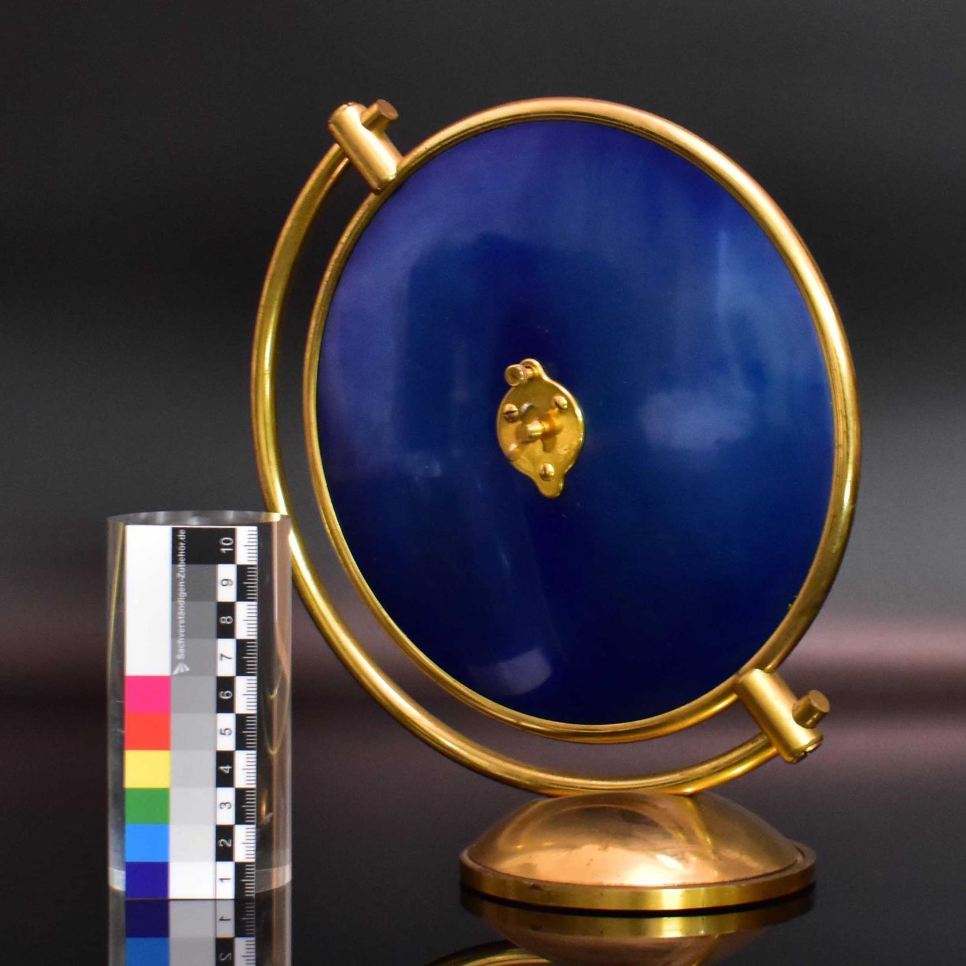 Sternzeichen-Tischuhr, Jaeger-LeCoultre. Frankreich, 1950/60 | Messing. Glas. - Bild 2 aus 2