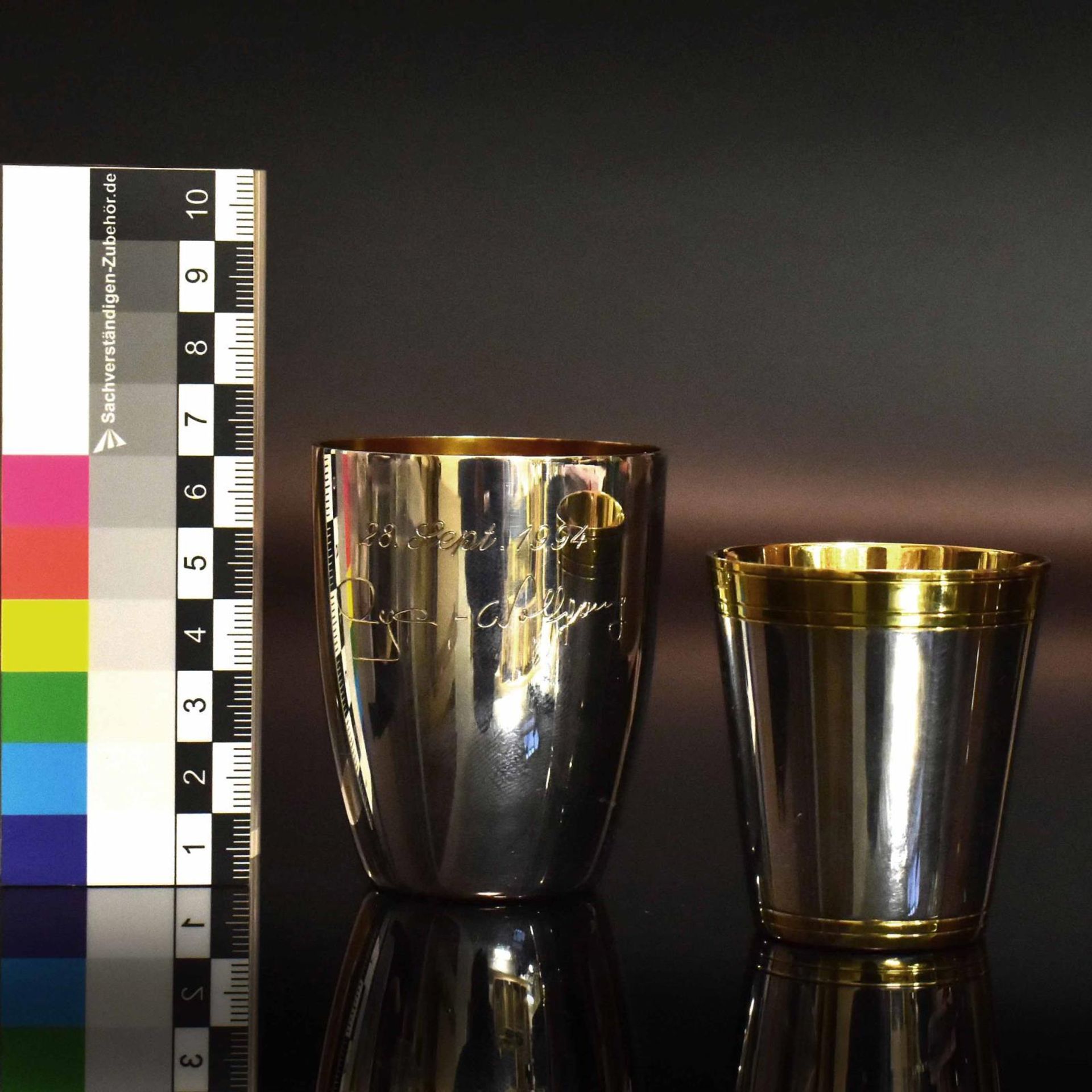 Zwei Becher. Deutschland, u.a. Waldstetten, Emil Hermann | Silber, tlw. vergoldet. - Bild 2 aus 3