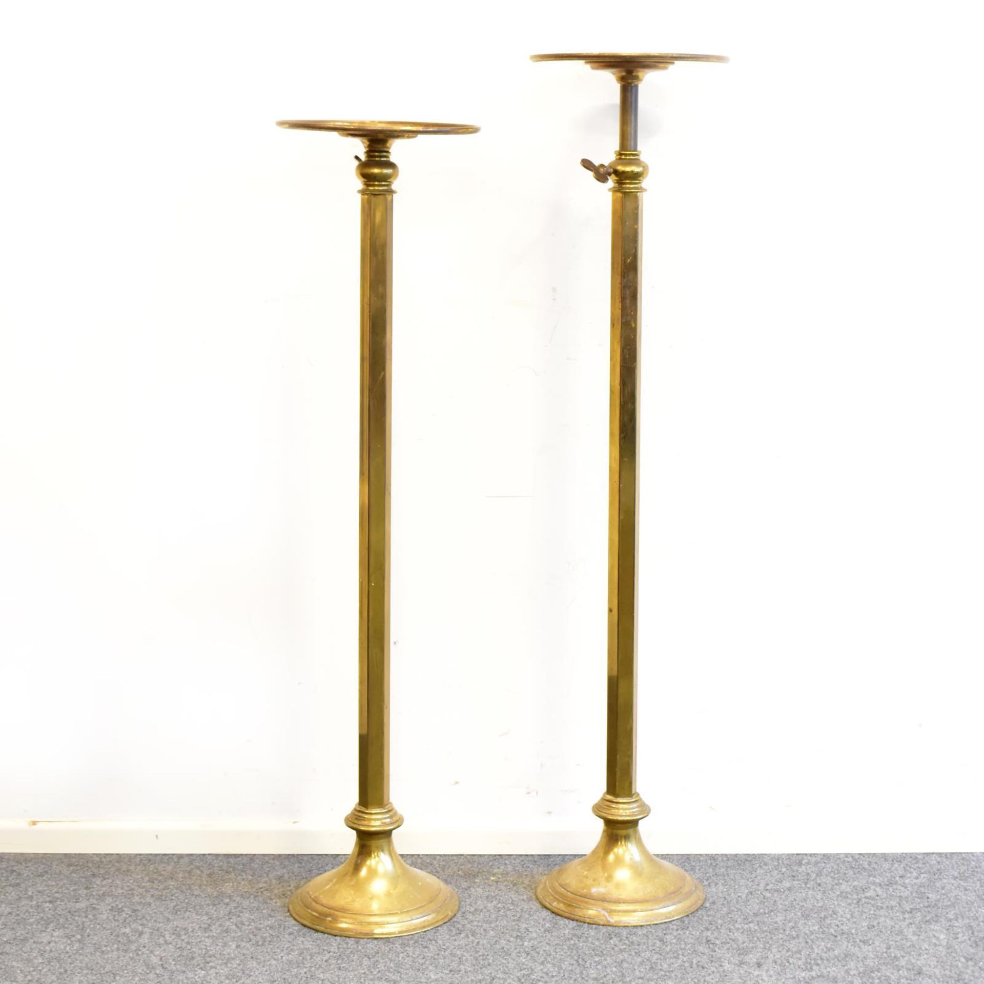 Ein Paar Blumenständer. 19./20 Jh. | Messing.