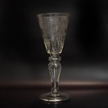 Großes Pokalglas. Wohl Russland, St. Petersburg, 18./19. Jh. | Farbloses Glas, Schnitt- und Schli...