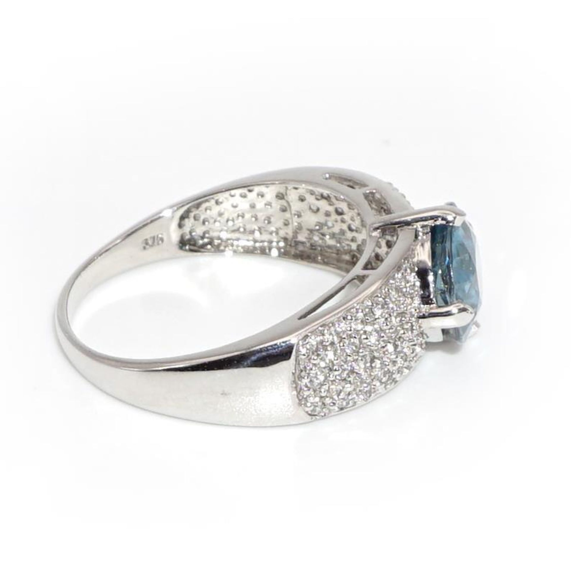 Ring. 10 K WG. - Bild 2 aus 3