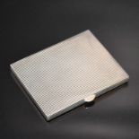Zigarettenetui. Schwäbisch Gmünd, 20. Jh., Franz Scheurle | Silber, innen vergoldet.