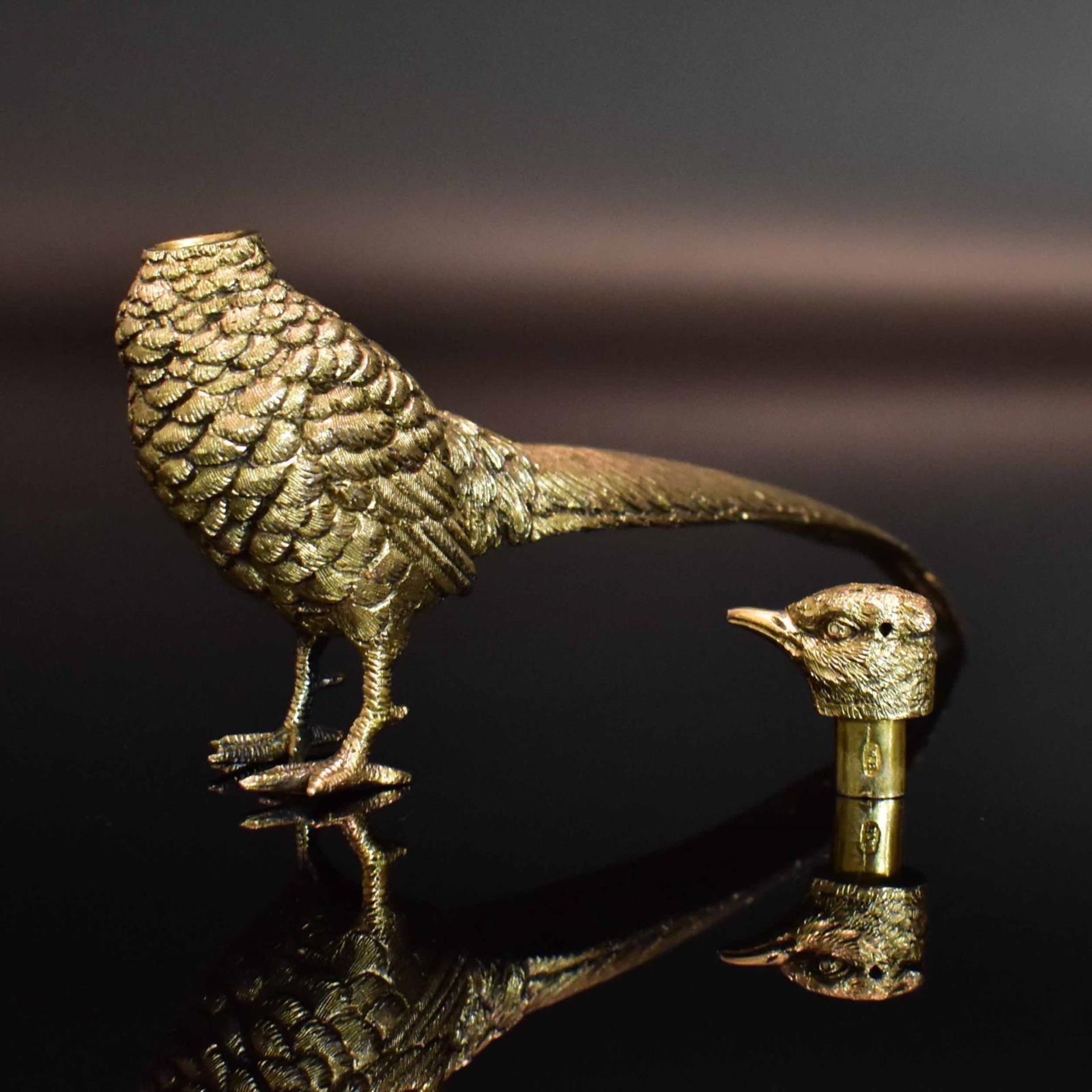 Salzstreuer in Form eines Fasans. London, 1921, William Hornby | Silber, tlw. vergoldet. - Bild 3 aus 5