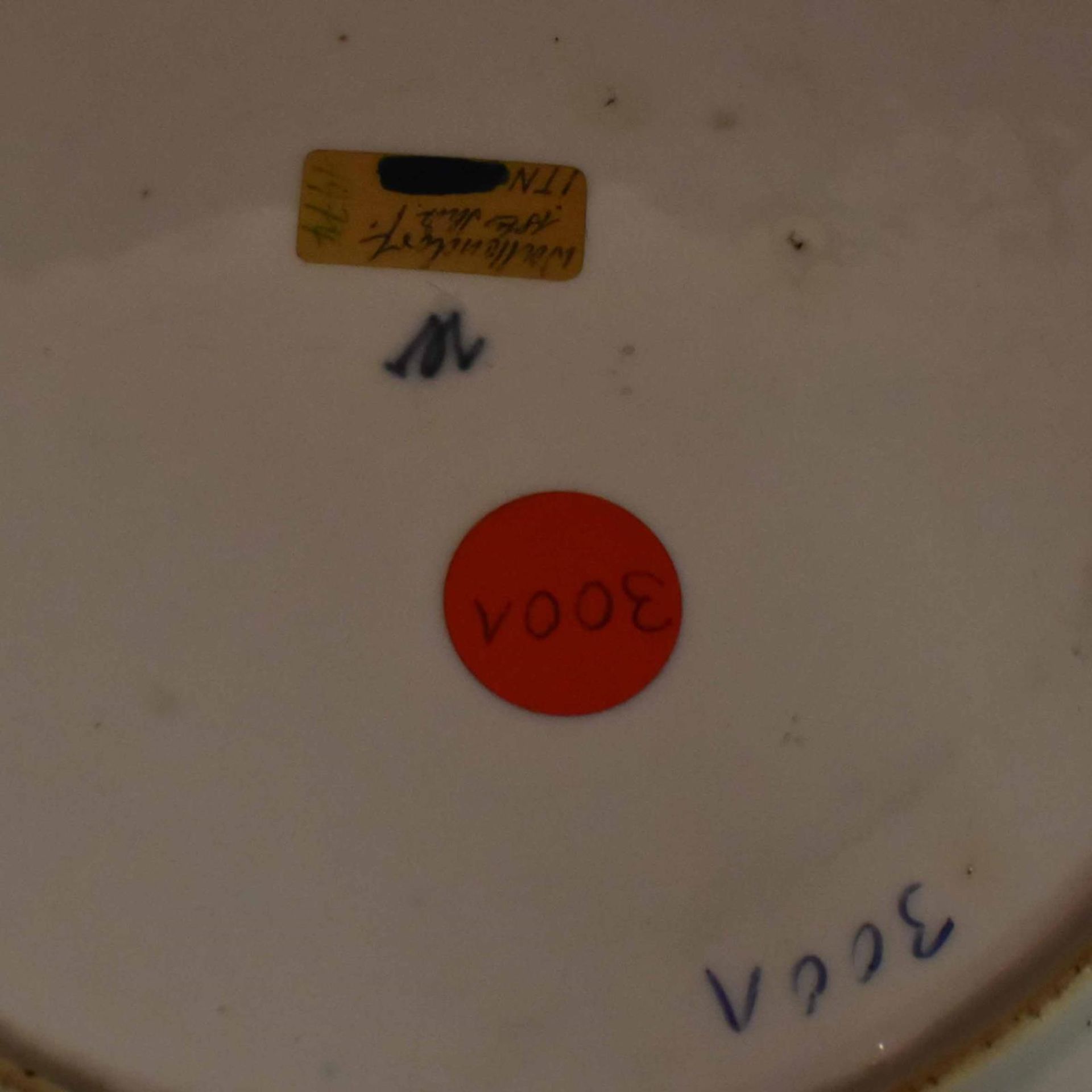 Zwei Teller. Wallendorf, 18. Jh. | Porzellan, unterglasurblauer Dekor. - Bild 2 aus 3