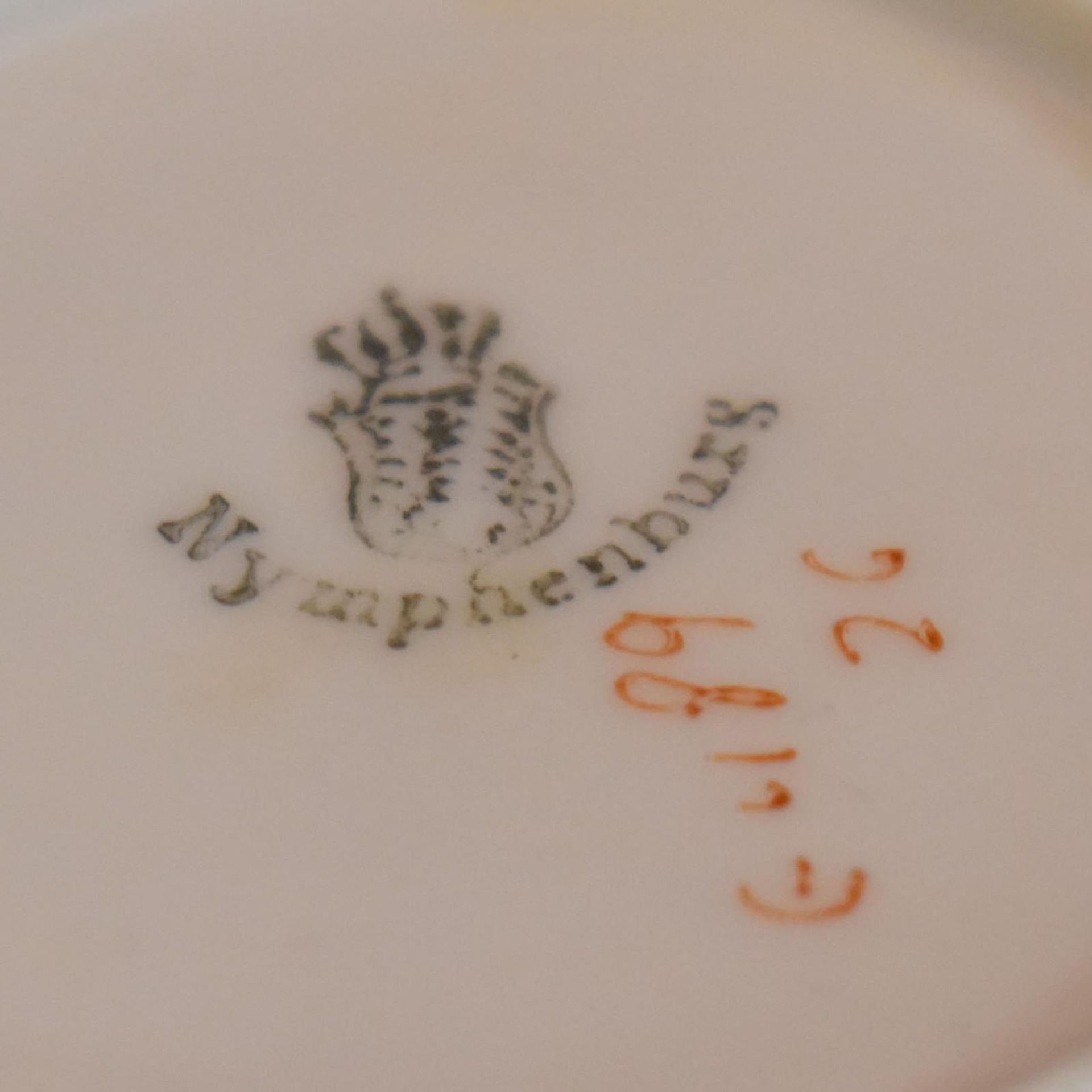 Teeservice, 32tlg. Nymphenburg, nach Entwurf von W. von Wersin | Porzellan, sparsame Farb- und Go... - Bild 2 aus 2