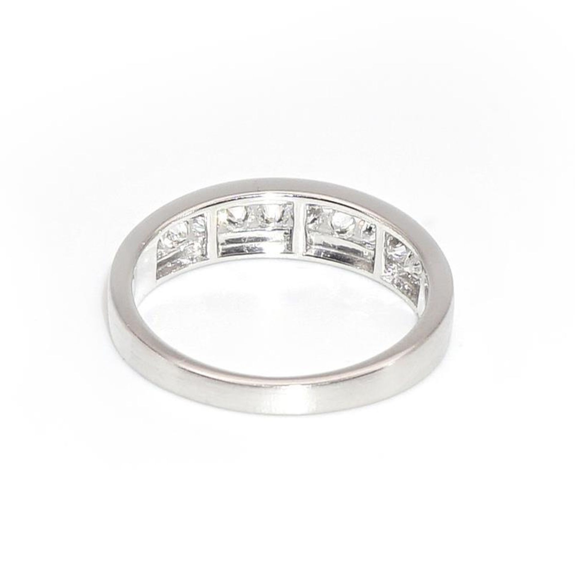 Ring. Platin, satiniert. - Bild 2 aus 2