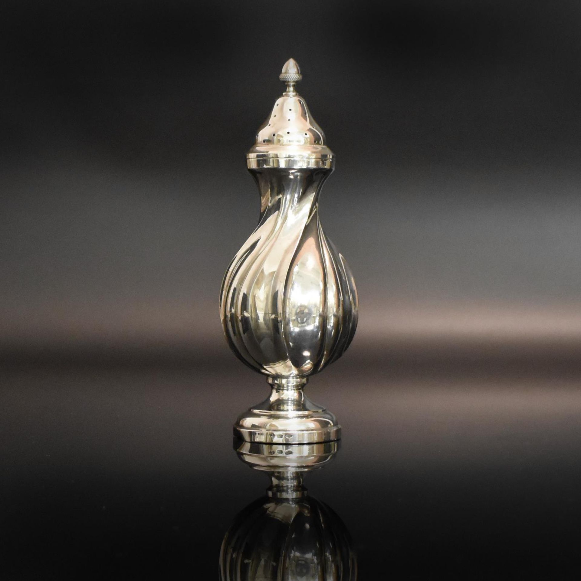 Zuckerstreuer. Italien, Florenz, 20. Jh. | Silber.