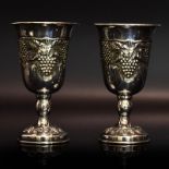 Zwei Pokalbecher. Schwäbisch Gmünd, 20. Jh., Gebrüder Kühn | Silber, innen vergoldet.