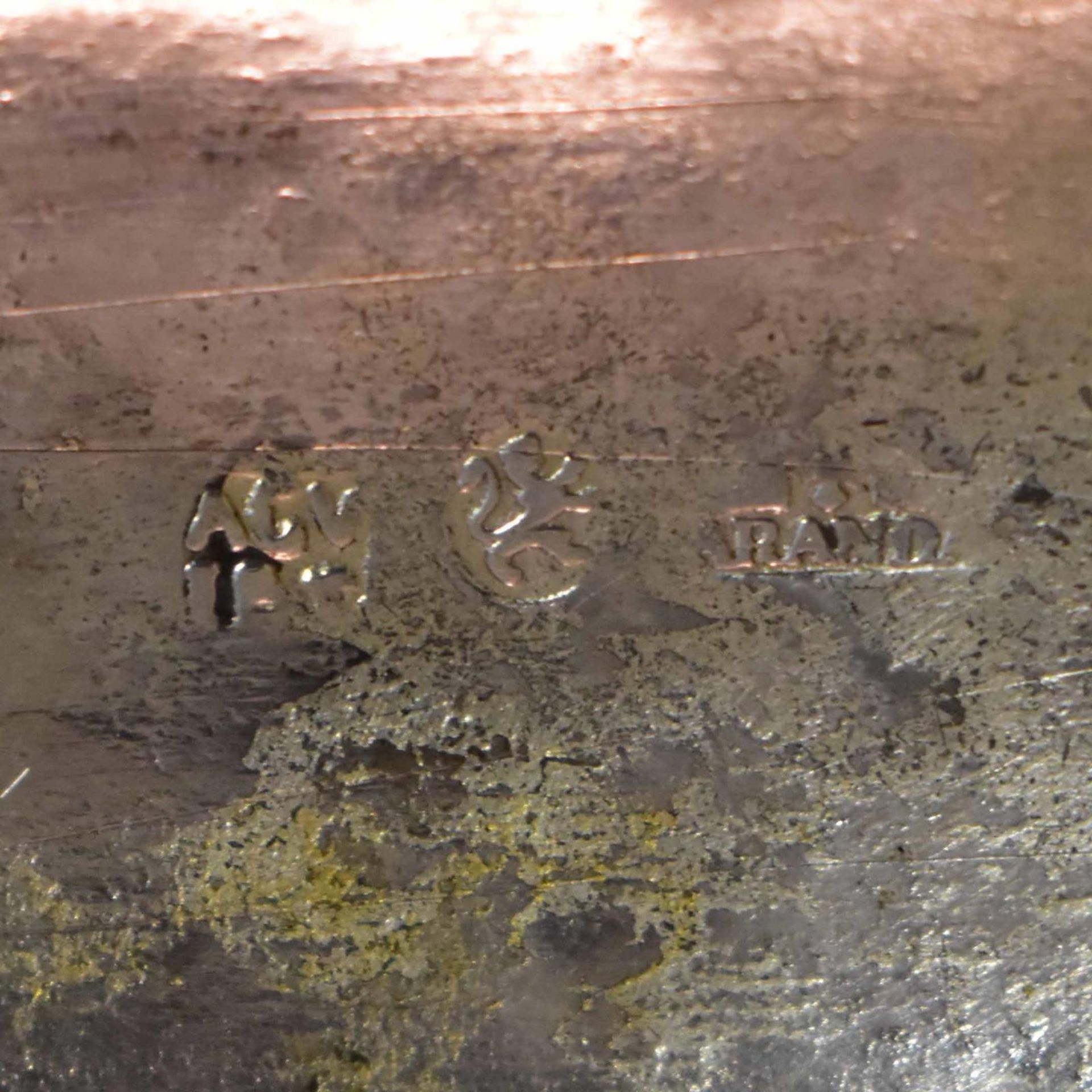 Zwei Tabatieren. Wohl Deutschland, 18. Jh. und Wien, 1872 - 1922 | Silber, tlw. innen vergoldet,... - Bild 4 aus 4