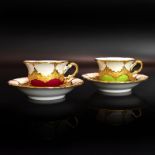 Zwei Mokkatassen mit Untertassen. Meissen | Porzellan, Farb- und Goldstaffagen.