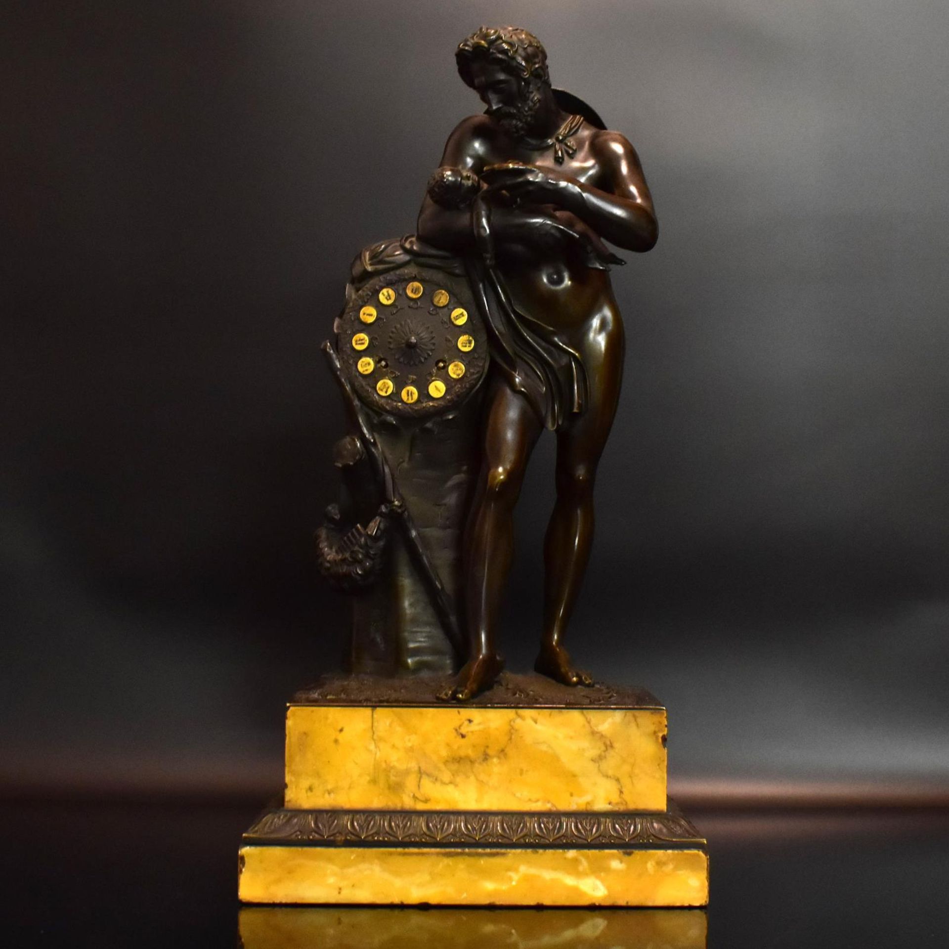 Kaminuhr. 19./20. Jh. | Gelbguss. Marmor.