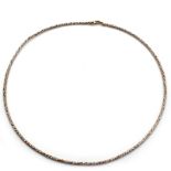 Collier. 9 K GG, WG und RG.