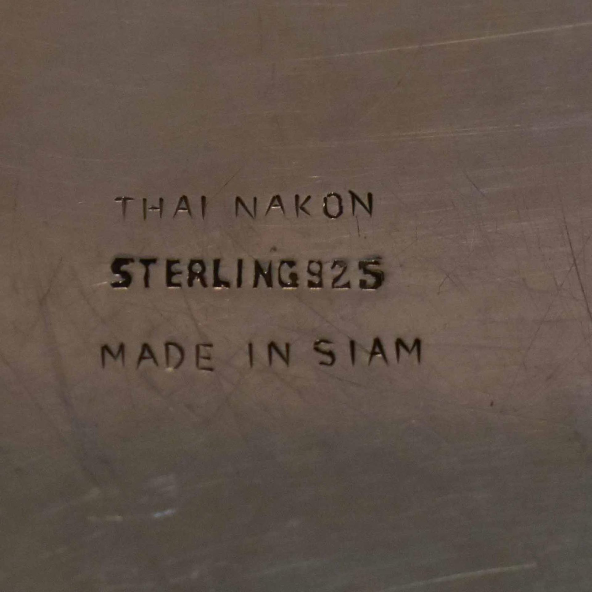 Dose. Siam, 1. Hälfte 20. Jh. | Silber, Holzkern. - Bild 5 aus 5