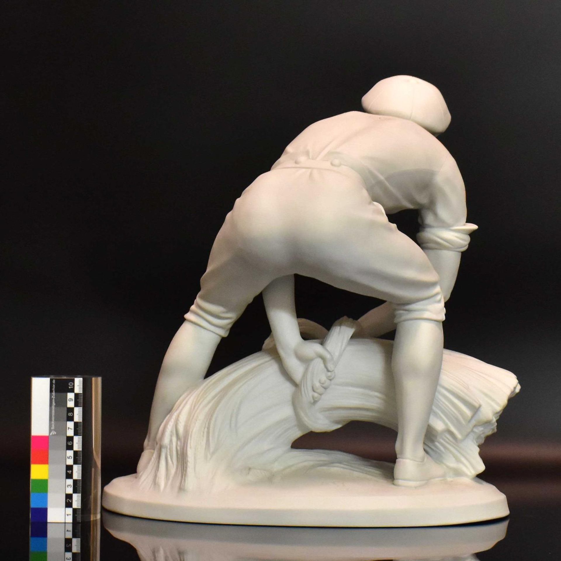 "Garbenbinder". Aelteste Volkstedter, nach einem Modell der Schwarzburger Werkstätten, Entwurf A.... - Bild 2 aus 4