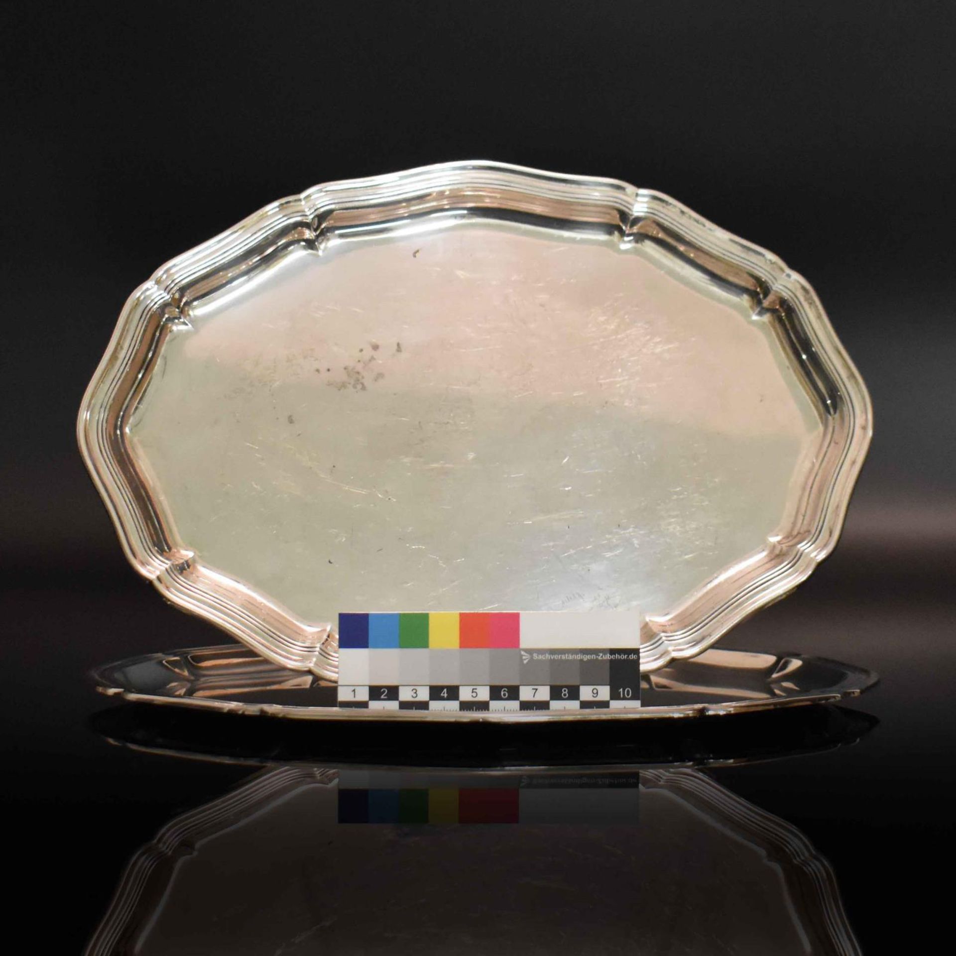 Zwei kleine ovale Tabletts. Deutschland, u.a. Schwäbisch Gmünd, Gebrüder Deyhle | Silber. - Bild 2 aus 3