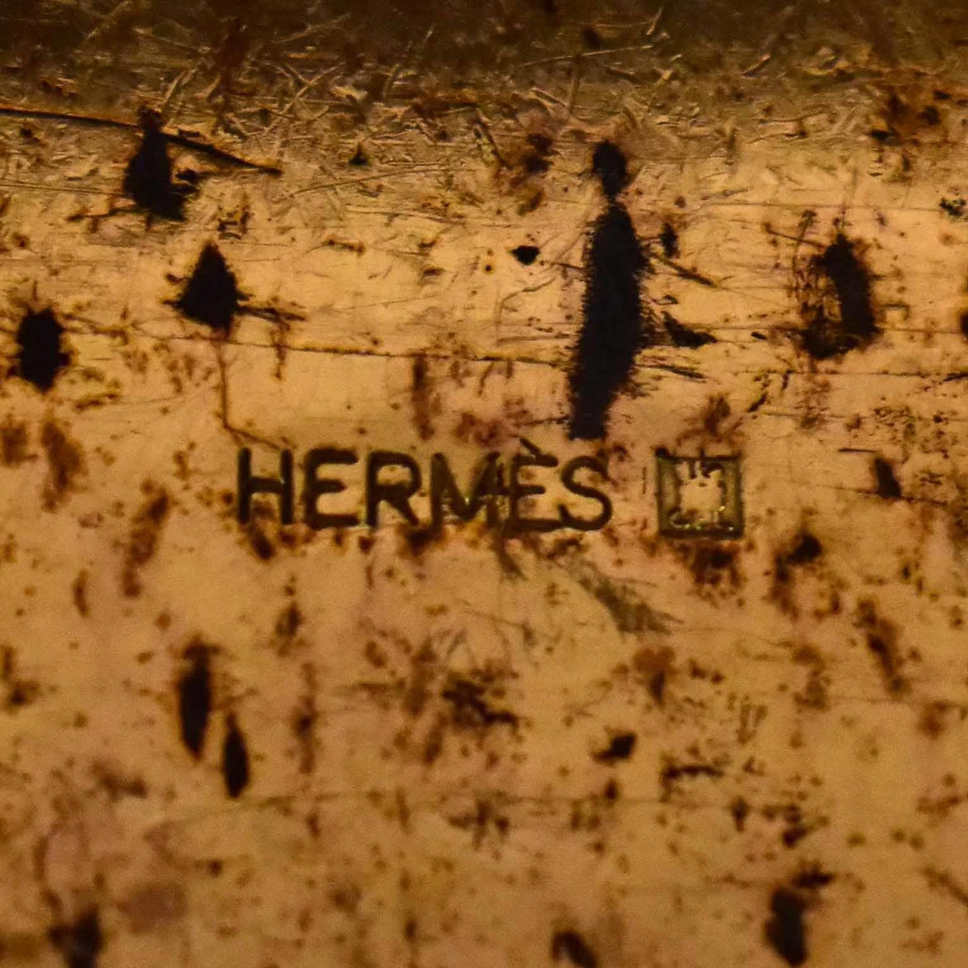 Konvolut Hermès. Hermès, Frankreich | 100% Seide, Leder und Messing. - Bild 4 aus 4