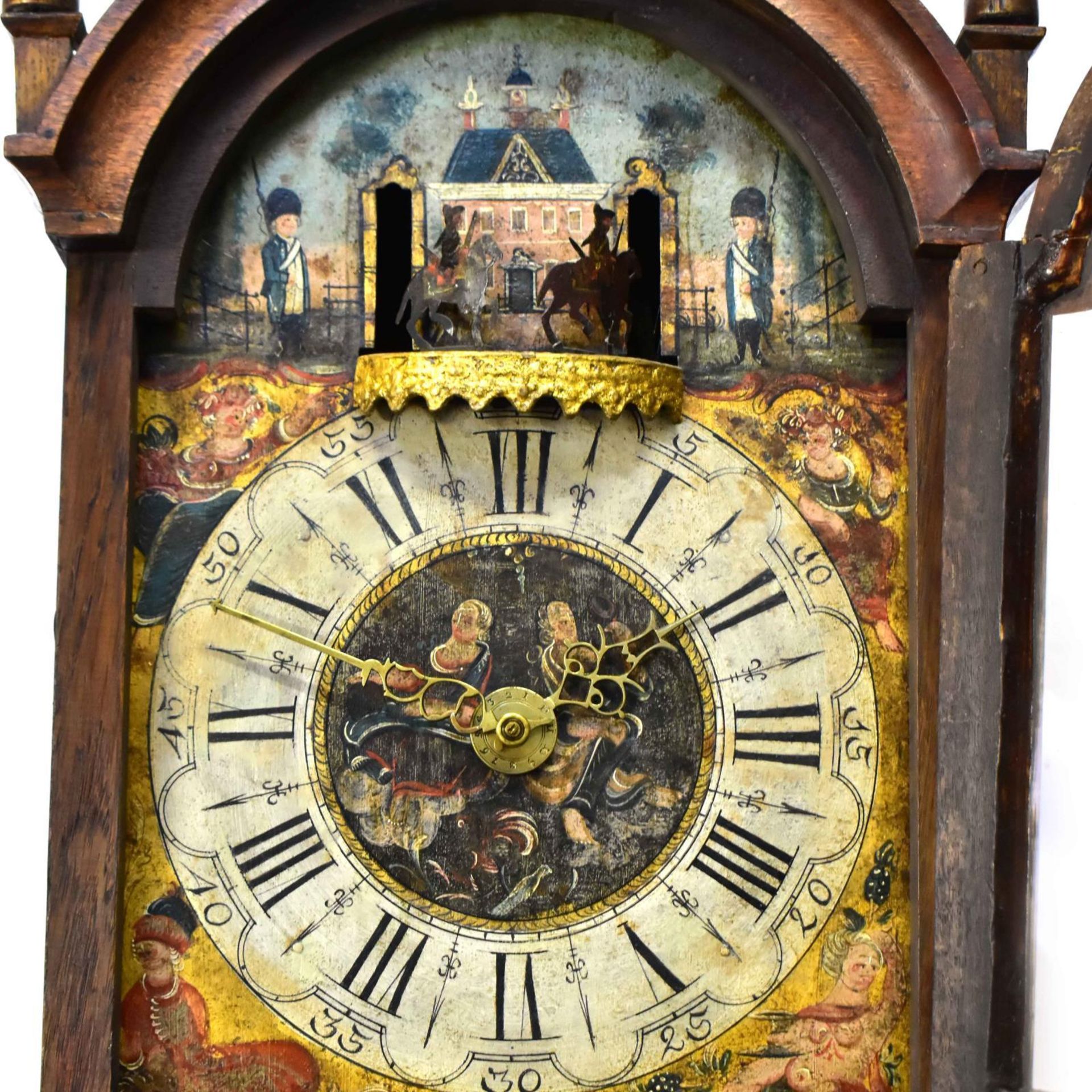 Wanduhr. Friesland, (wohl) 18./19. Jh. | Holz. Verschiedene Metalle, tlw. Farbfasung. Glas. - Bild 2 aus 3