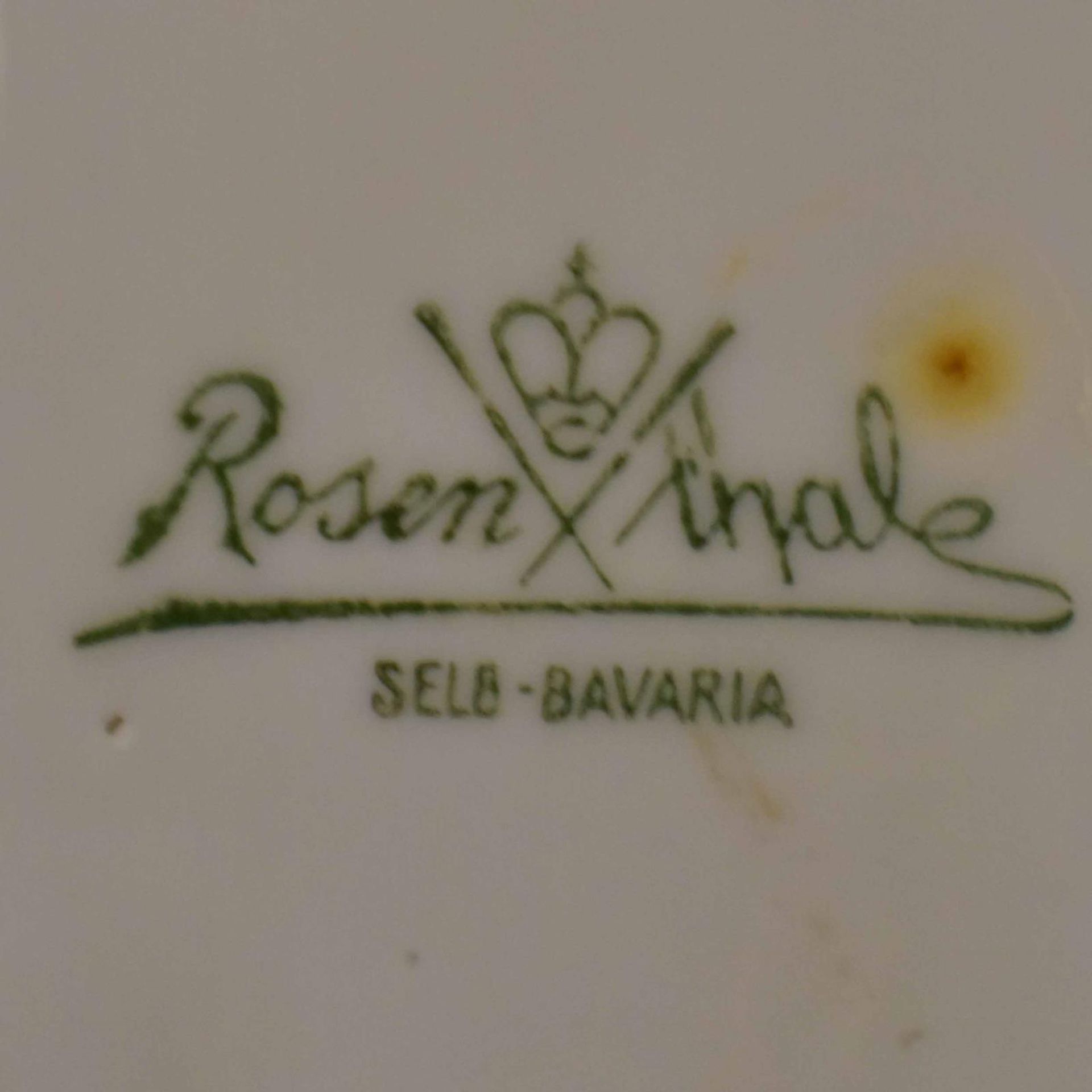 "Erwischt". Rosenthal, nach Entwurf von F. Liebermann, um 1920 | Porzellan, Unterglasurstaffage. - Bild 4 aus 4