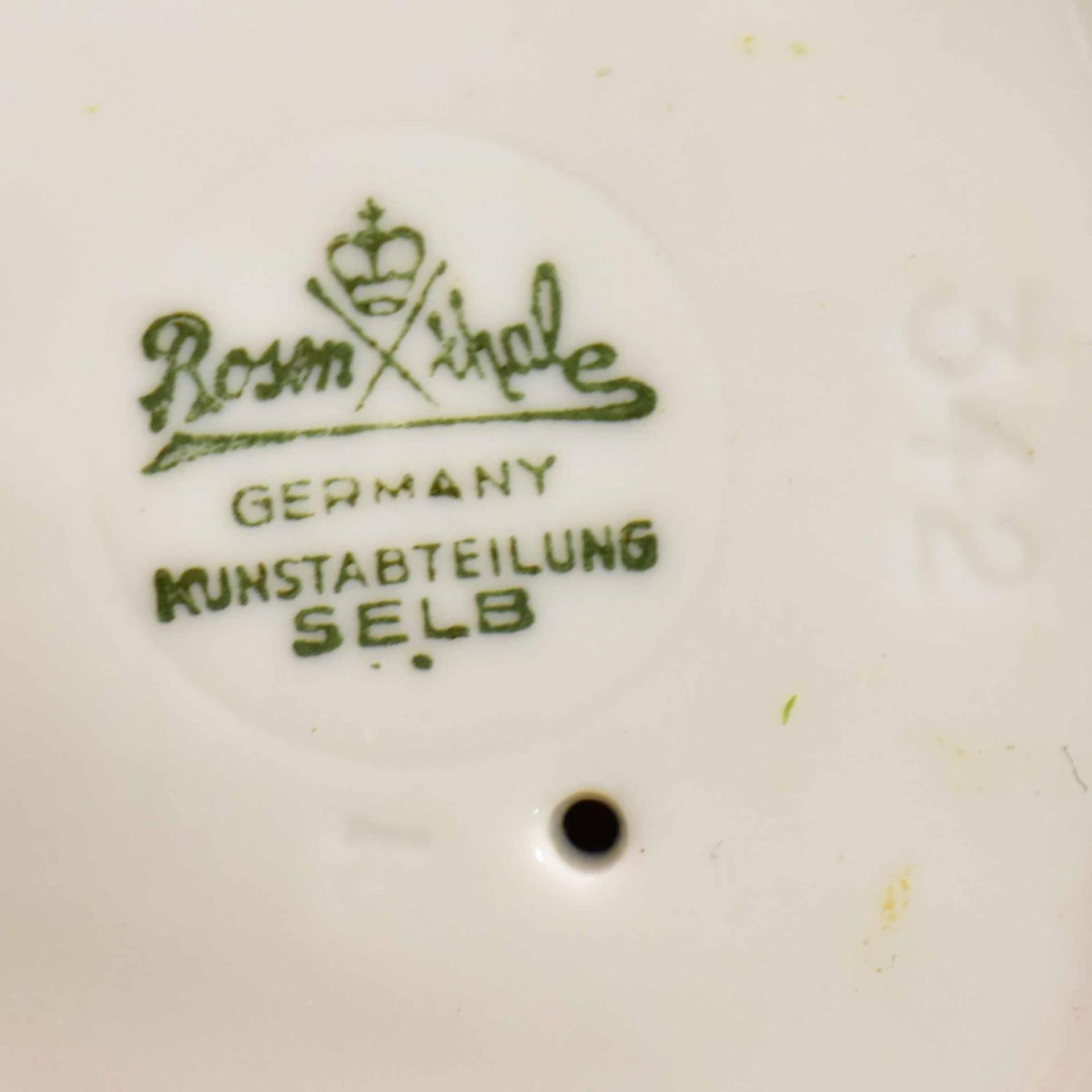 "Cellist". Rosenthal, nach Entwurf von F. Liebermann, um 1944 | Porzellan, farbig staffiert. - Bild 4 aus 4