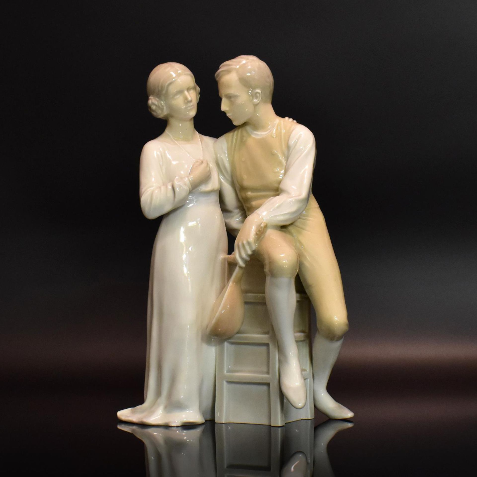 Junges Paar mit Mandoline. Bing & Grondahl, 1902-14 | Porzellan, Unterglasurstaffage.