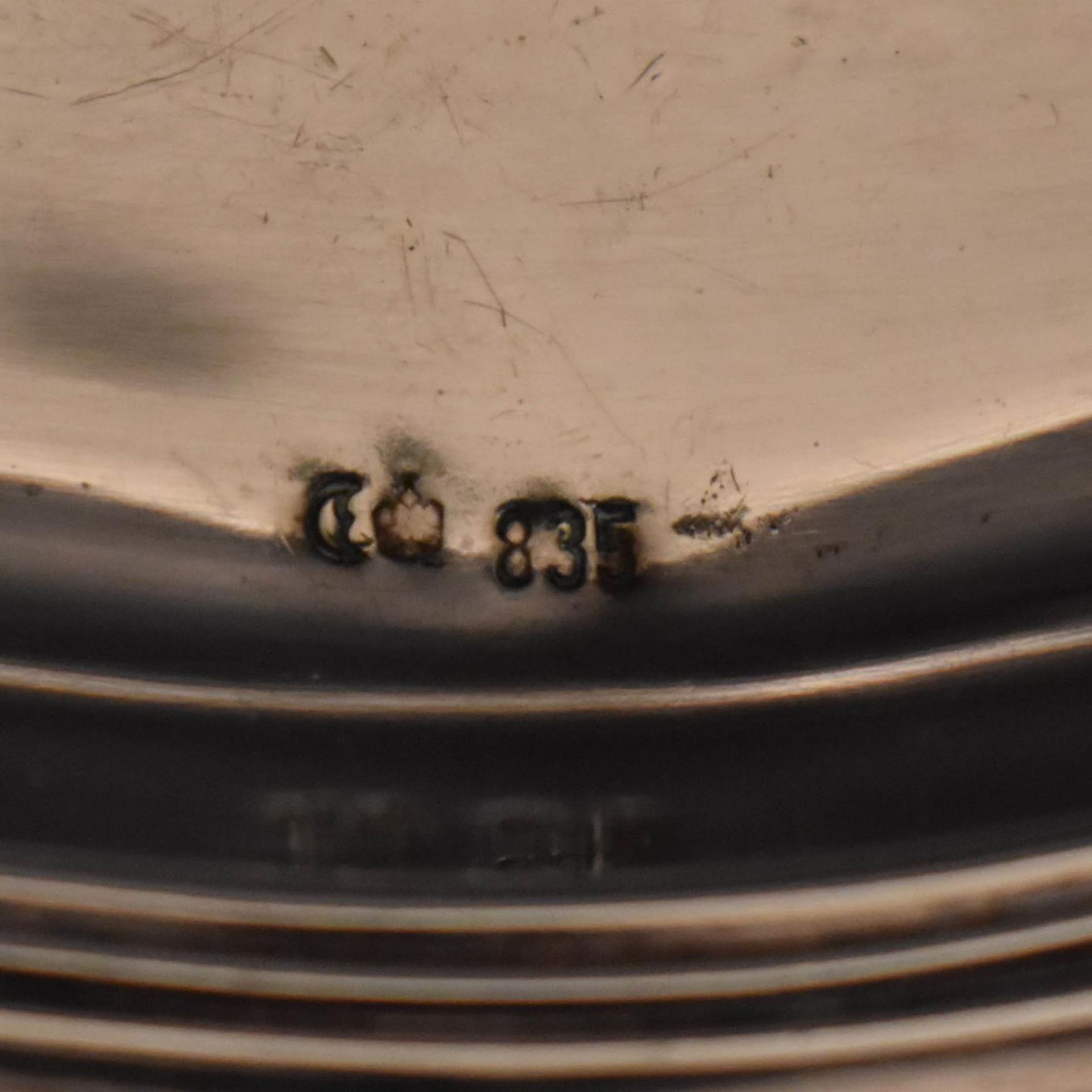 Zwei kleine ovale Tabletts. Deutschland, u.a. Schwäbisch Gmünd, Gebrüder Deyhle | Silber. - Bild 3 aus 3