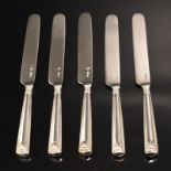 Satz von 17 Obstmessern. Hamburg, 19. Jh., wohl Johann Christian Bade | Silber.