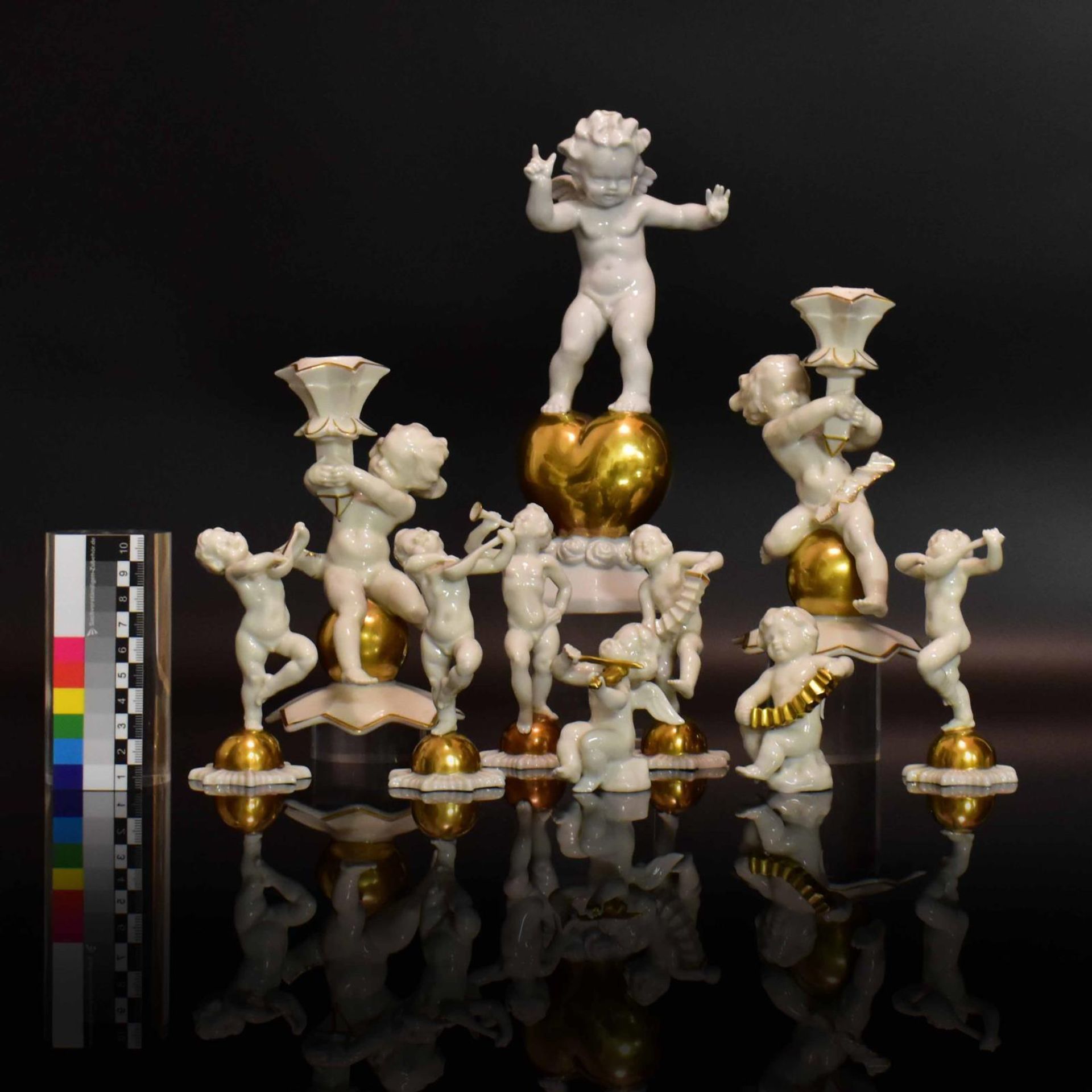 Zehn Putten. Hutschenreuther, nach Entwürfen Tutter und Werner bzw. Carl Scheidig, Gräfenthal |... - Bild 2 aus 4