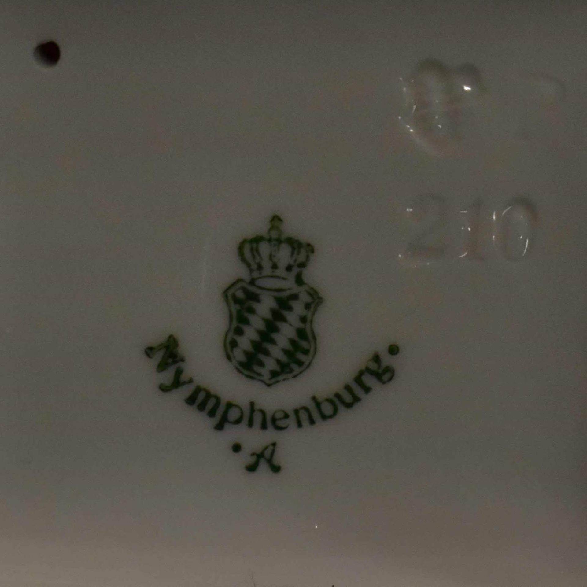 Bräubursch (Schäffler). Nymphenburg, nach Entwurf von E. N. Neureuther | Porzellan, weiß. - Bild 3 aus 3