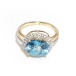 Ring. 10 K GG und WG.