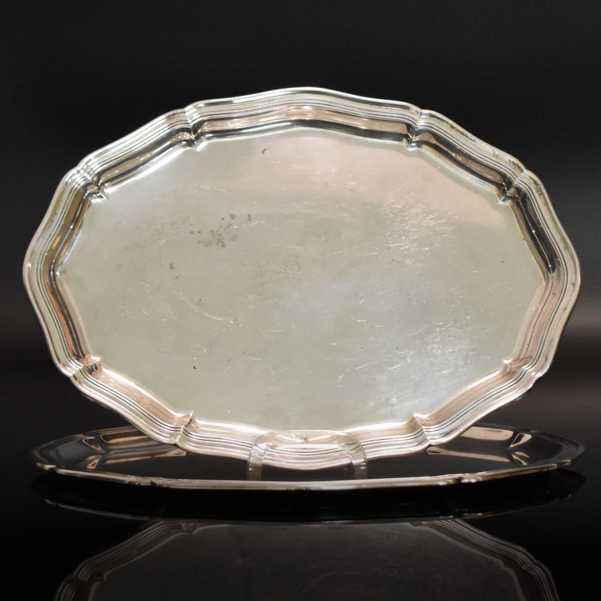 Zwei kleine ovale Tabletts. Deutschland, u.a. Schwäbisch Gmünd, Gebrüder Deyhle | Silber.