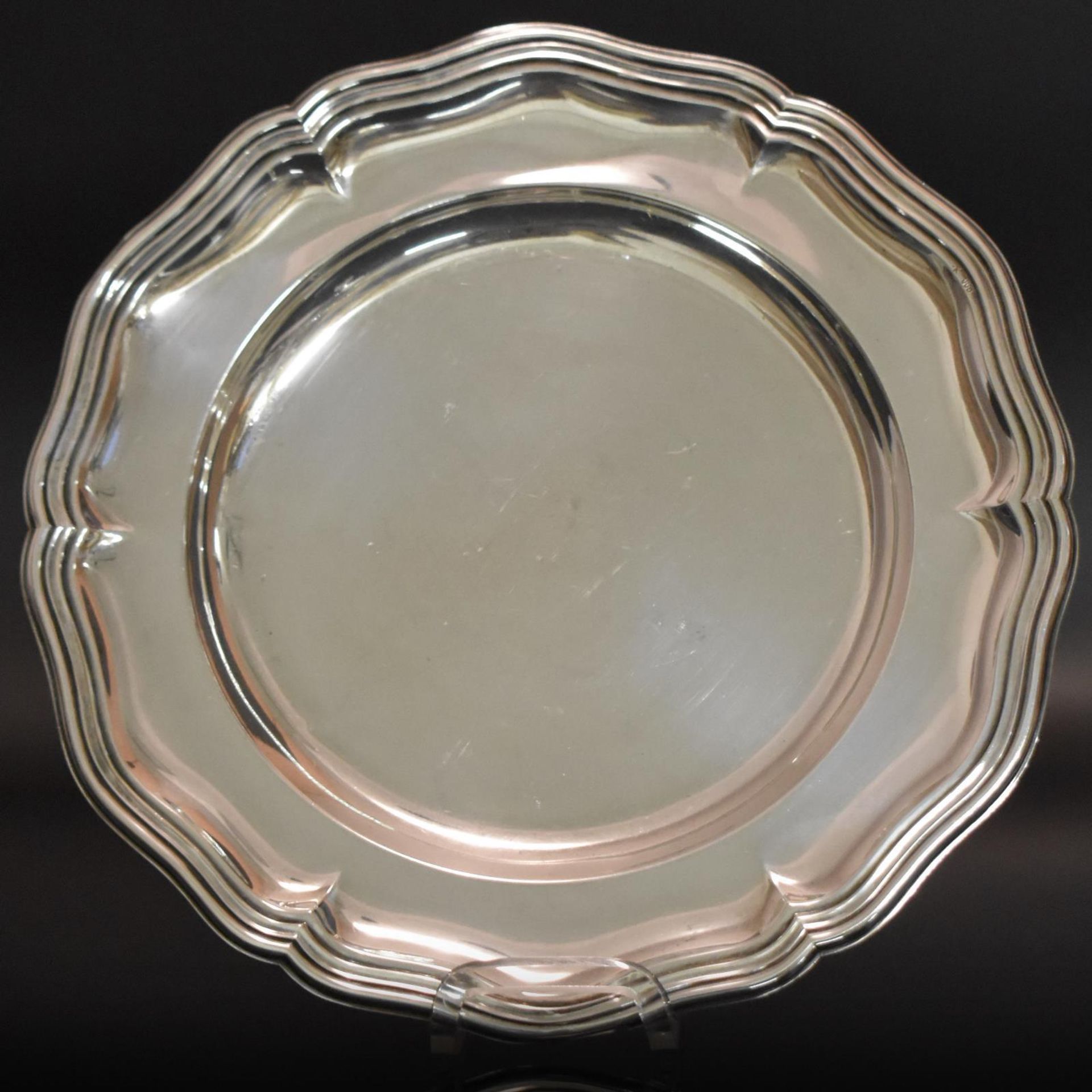 Teller. Schwäbisch Gmünd, 20. Jh., Gebrüder Kühn | Silber.