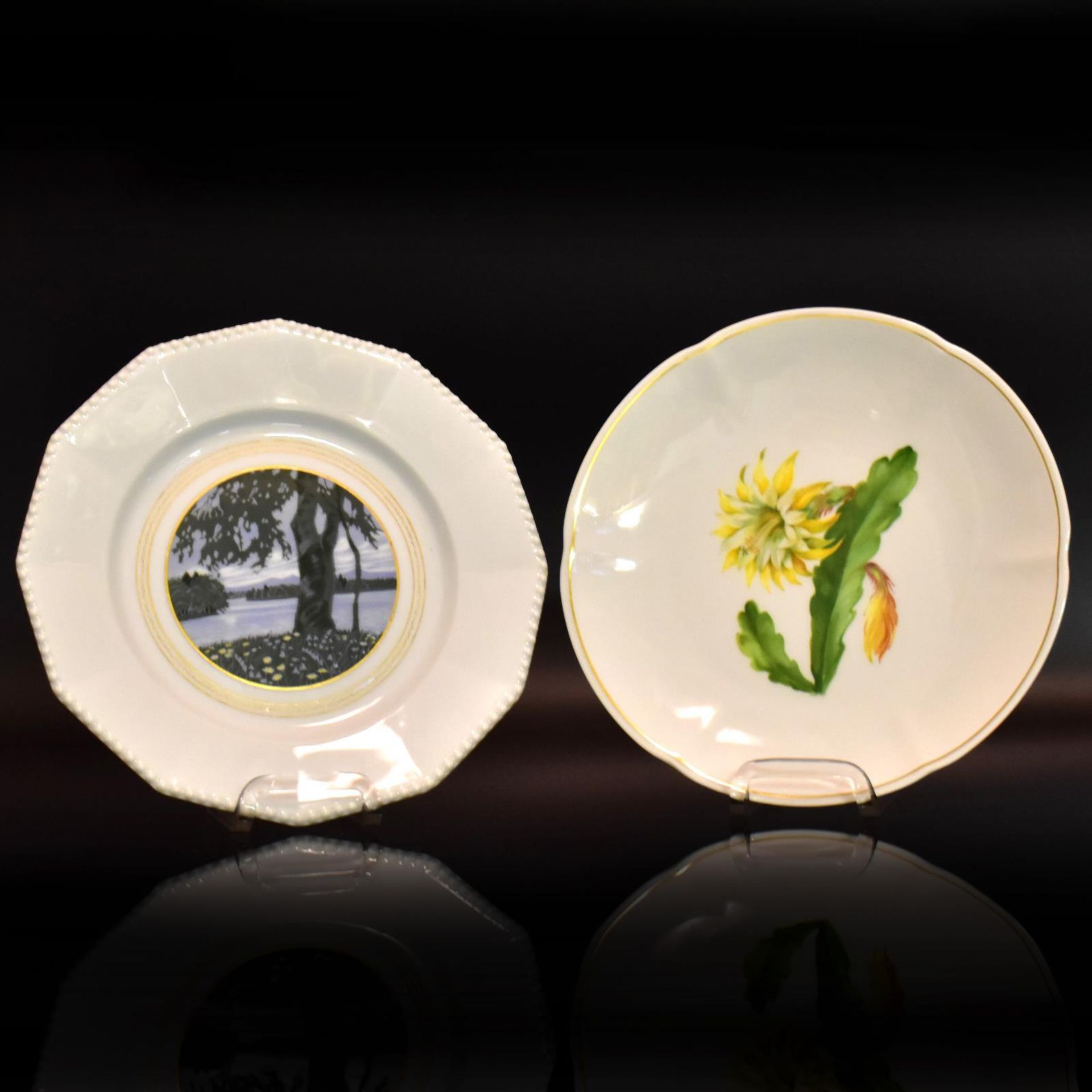 Zwei Zierteller. Nymphenburg, nach Entwürfen von R. Sieck und R. Diewock | Porzellan, Farb- und G...