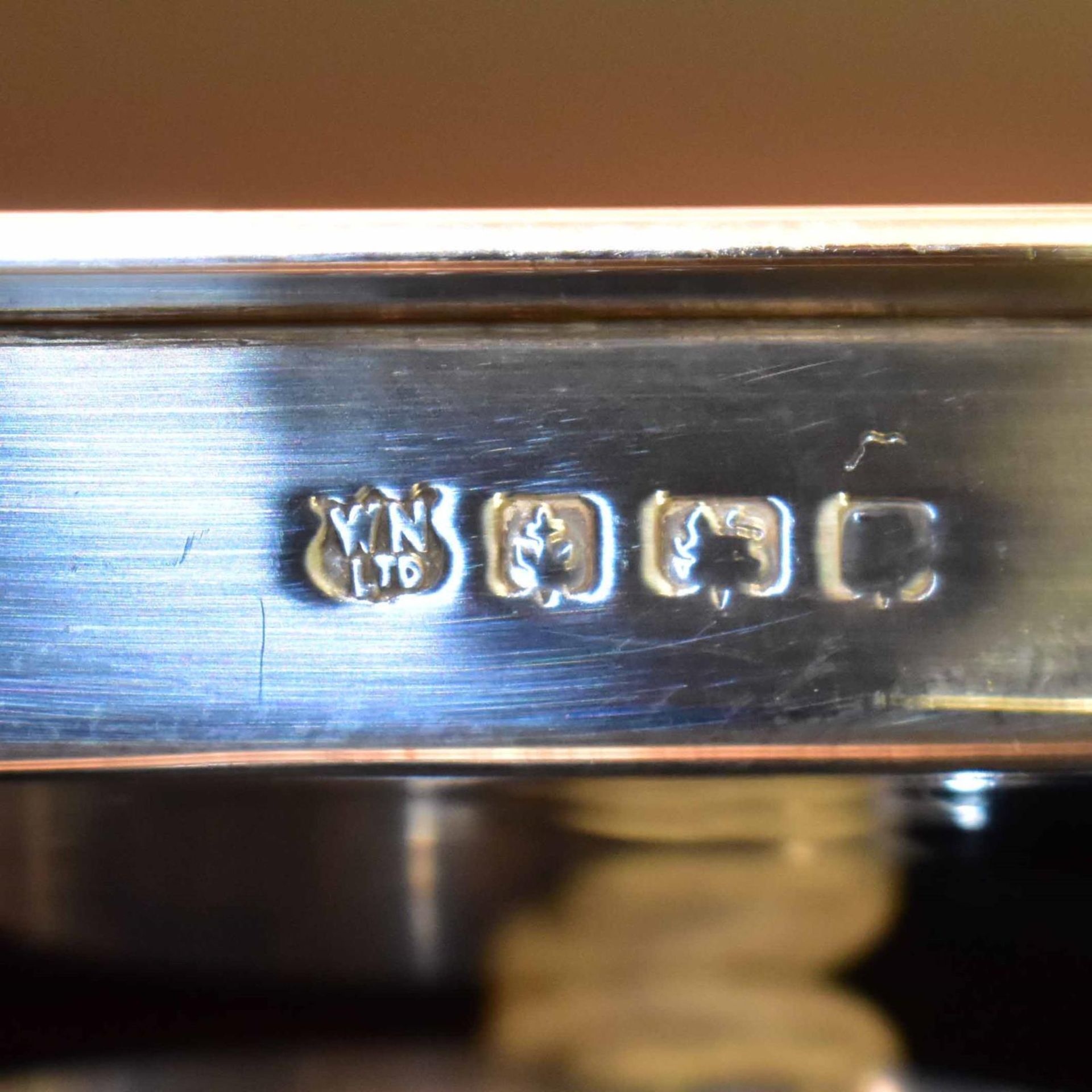 Kleines Tablett. Birmingham, 1919, William Neale & son | Silber. - Bild 2 aus 2