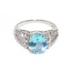 Ring. 9 K GG und WG.