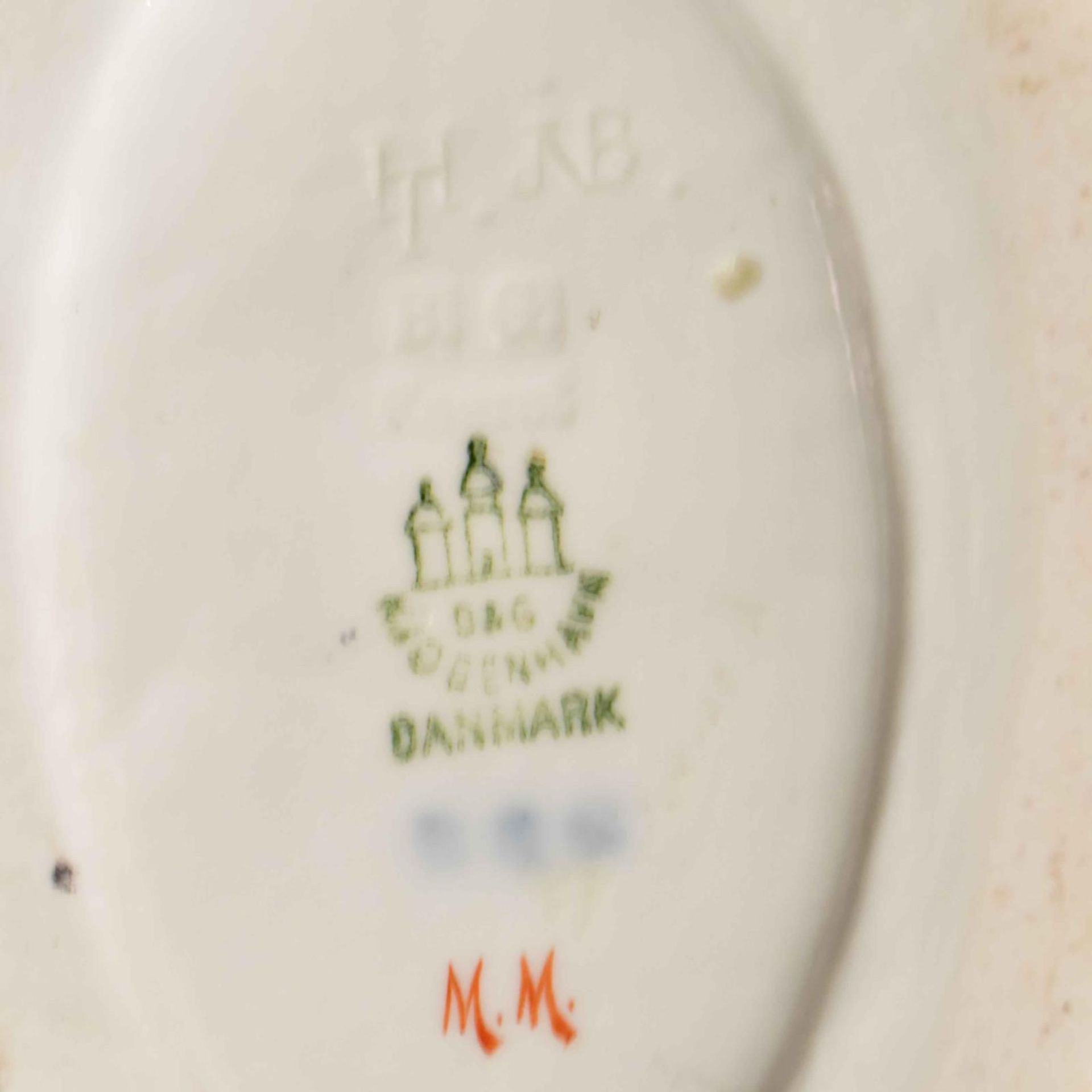 Schneeballwerfer. Bing & Grondahl, Entwurf H. Tegner | Porzellan, Farb- und Goldstaffage. - Bild 3 aus 3