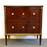 Kommode. 19. Jh., Louis XVI Stil | Mahagoni. Messing.