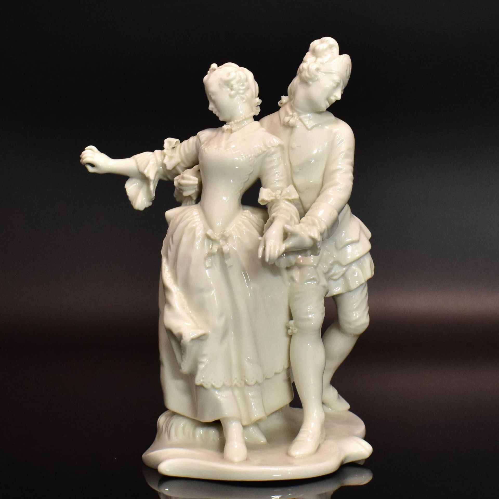 Läufer mit Consortin. Nymphenburg, nach Entwurf von F.A. Bustelli | Porzellan, weiß.