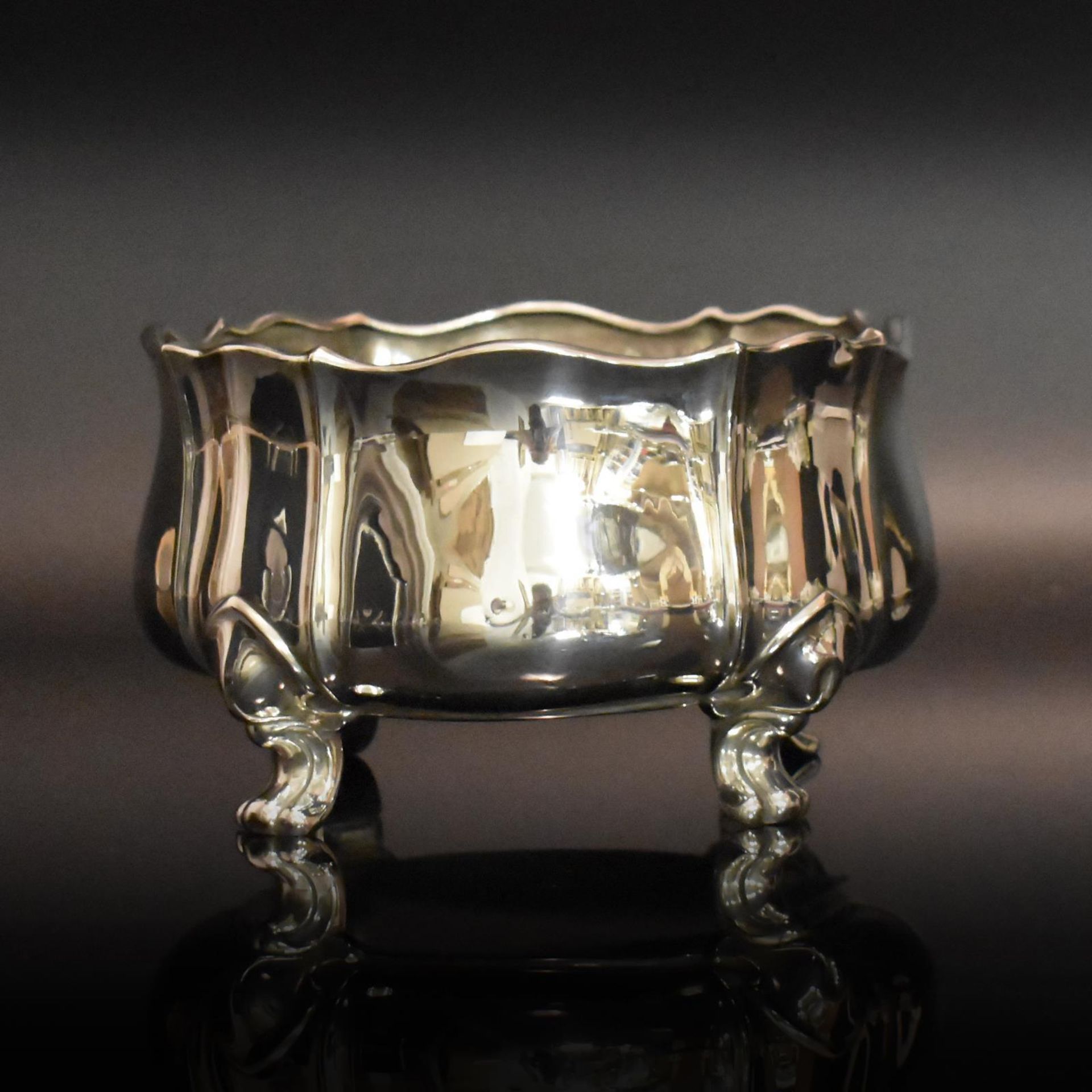 Cachepot. Schwäbisch Gmünd, 20. Jh., Otto Wolter | Silber.